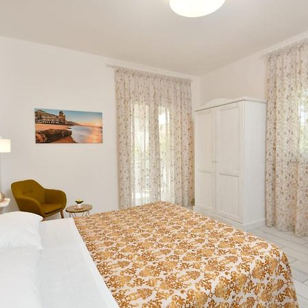 B&B Incentro Санта Мария ди Кастелабате Екстериор снимка